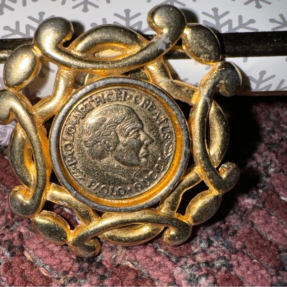 Vintage Large PAOLO GUCCI Medallion Clip Earrings - Rare Find - Picture 2 of 7